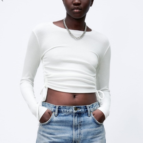 Zara Tops - Zara ruched long sleeves white top